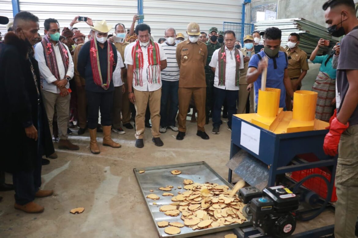 Masyarakat NTT Wajib Utamakan Produk Lokal