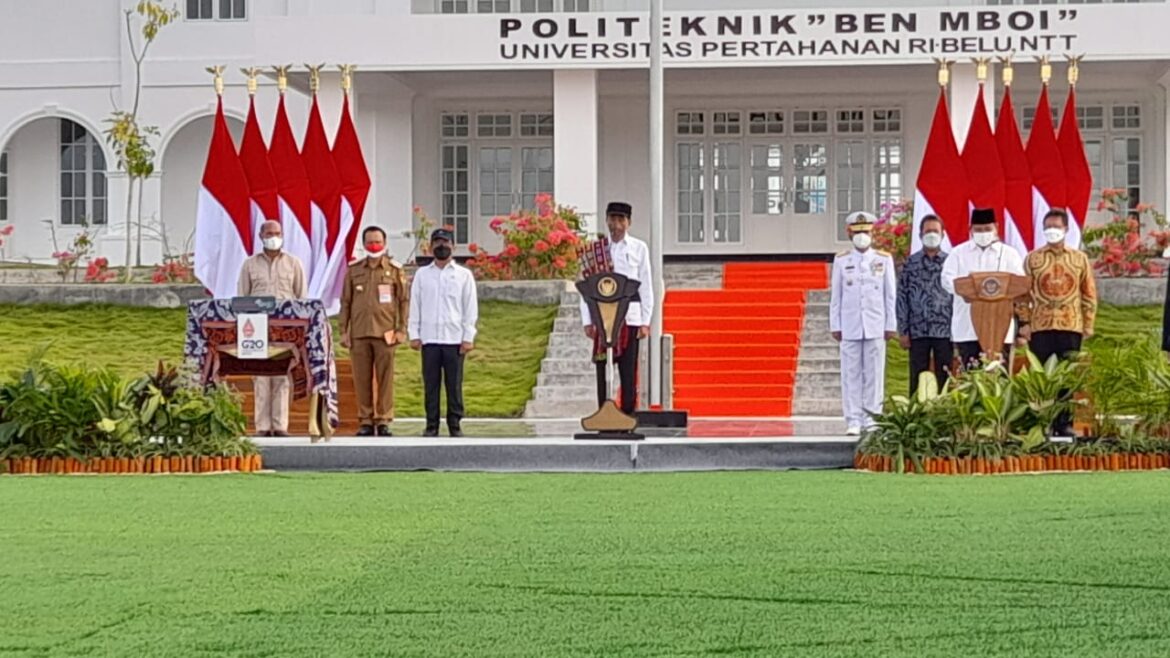 Resmikan Politeknik Ben Mboi di Belu, Presiden Jokowi Disambut Tarian Likurai