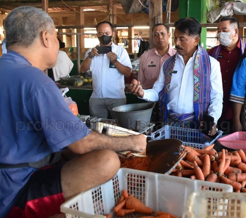 Jelang Nataru Penjabat Wali Kota Kupang Rutin Sidak ke Pasar, Ini Tujuannya