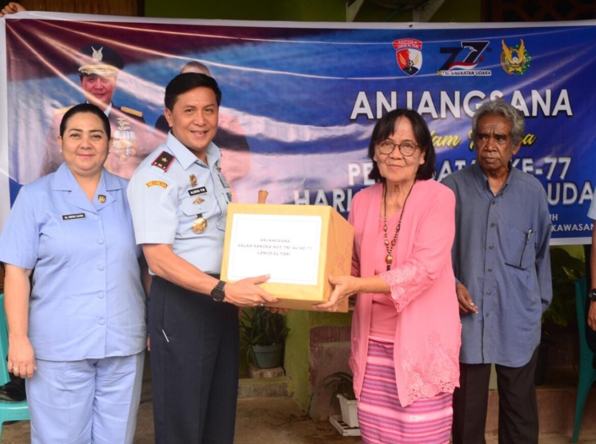 Danlanud El Tari Kupang Bersama Jajaran Anjangsana ke Purnawirawan dan Warakawuri