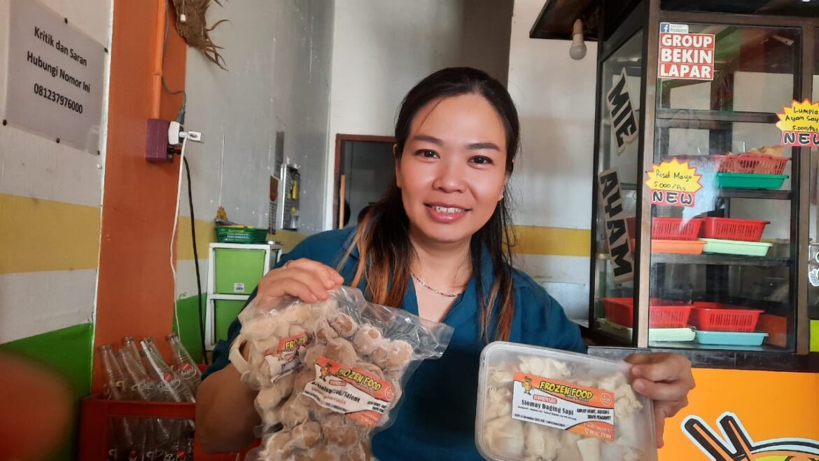 Mengenali Lily Young, Sosok yang Buka Usaha Bakso Malang Pertama di Kota Kupang