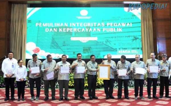 Plt. Mentan Pimpin pejabat Kementan Teken Pakta Integritas Pulihkan kepercayaan Publik