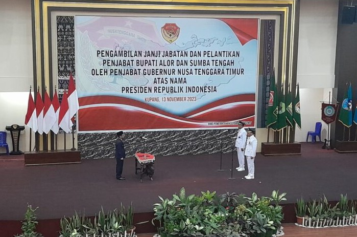 Lima Hal Penting Ini Dititipkan Penjabat Gubernur NTT buat Dua Penjabat Bupati