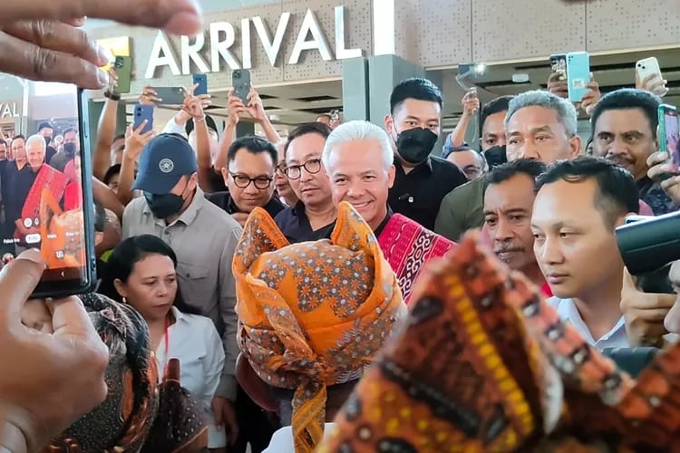 Safari Kampanye, Capres Ganjar Pranowo Disambut Meriah di Kupang- NTT