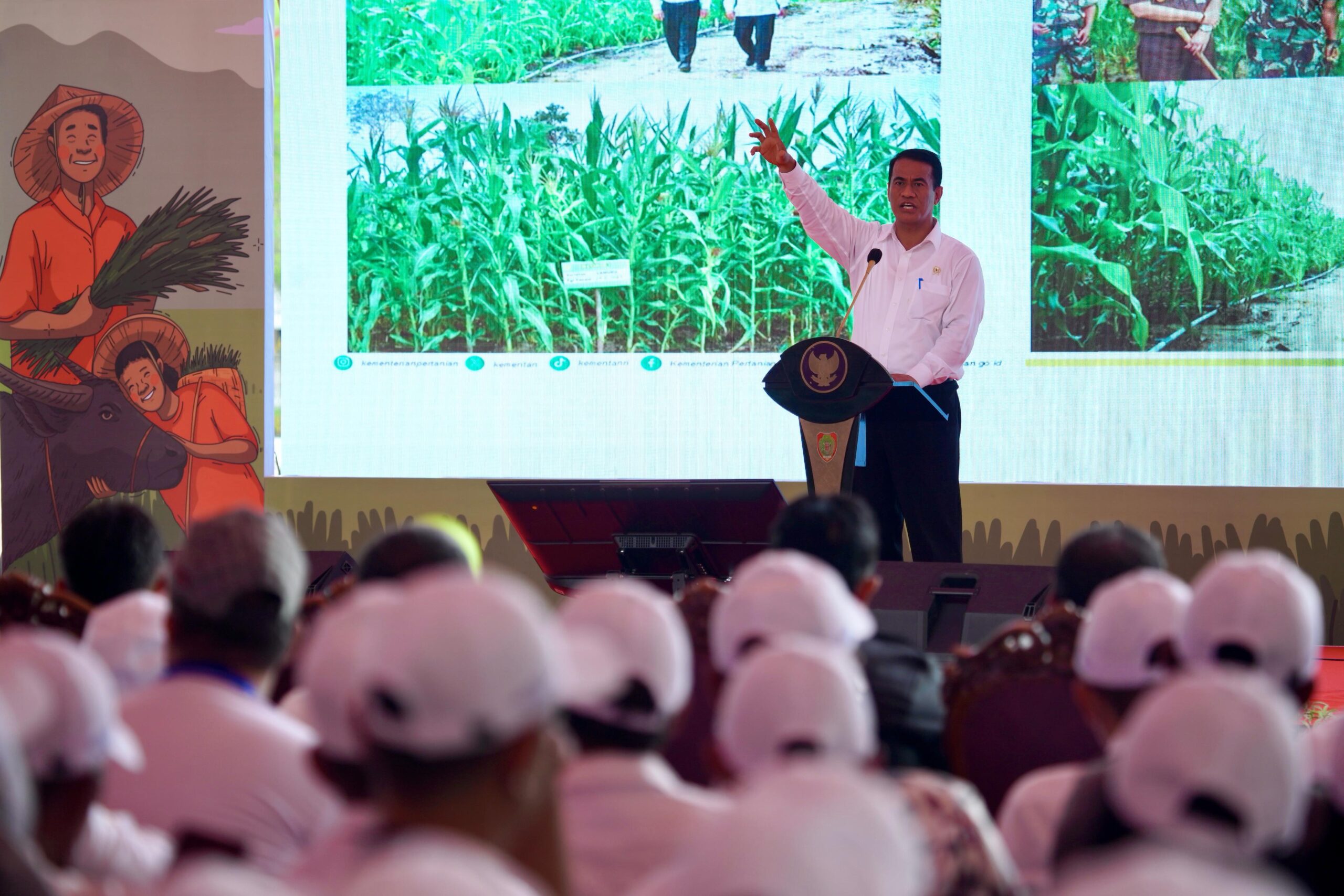 Mentan Amran Gerakkan Penyuluh Cetak Sawah Baru dan Optimasi Lahan Rawa di Kalteng