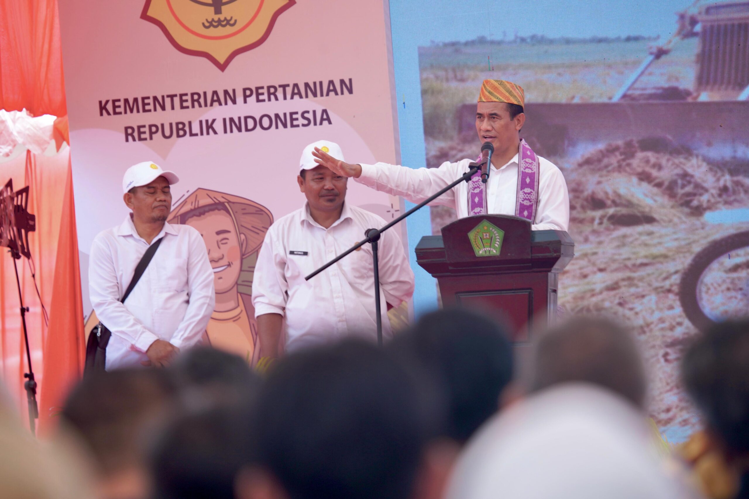 Awal Hujan, Mentan Dorong Petani Sultra Percepat Masa Tanam dan Tidak Khawatir Pupuk