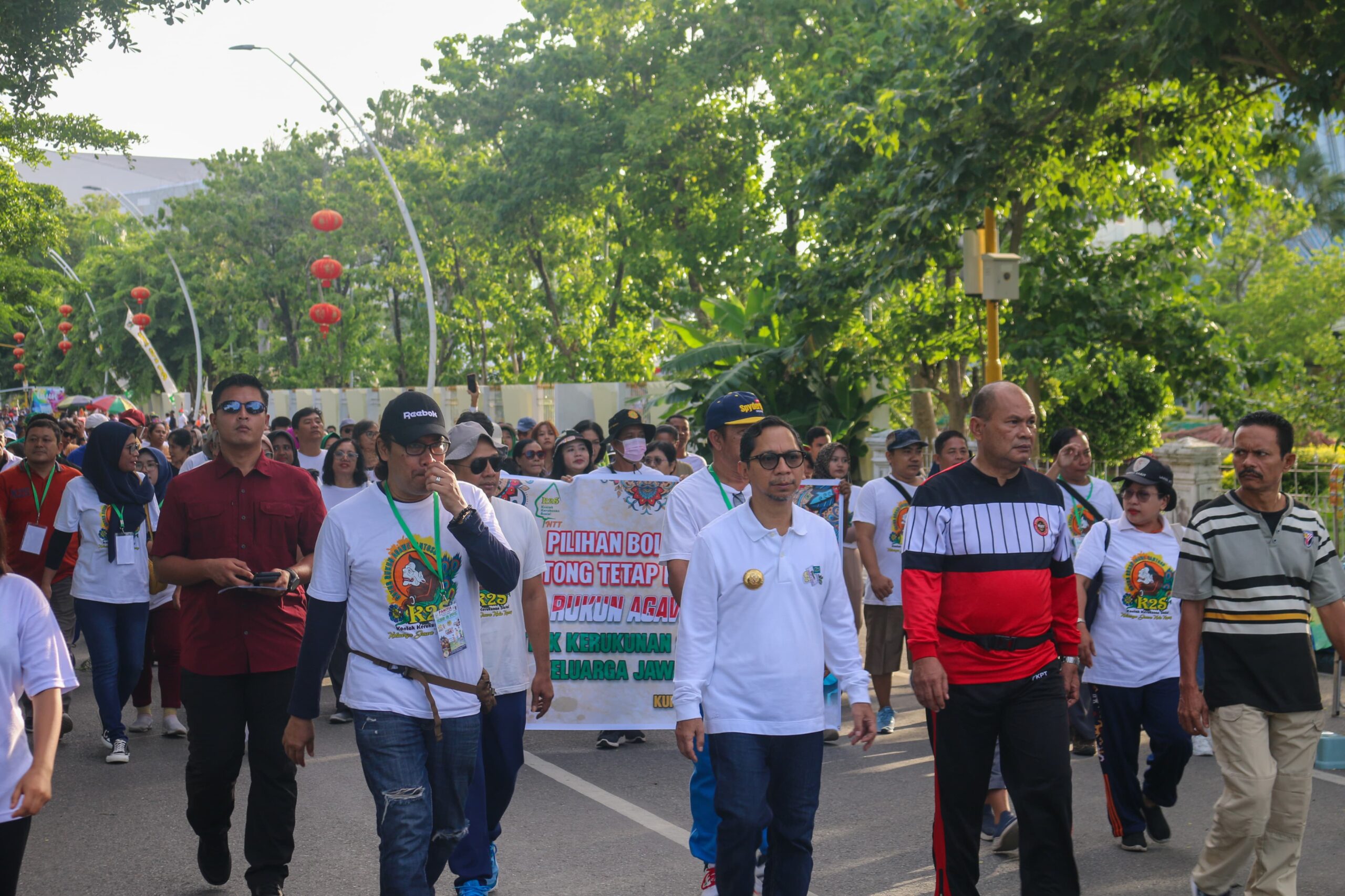 Penjabat Gubernur NTT Ikut Ramaikan Jalan Sehat Bersama K2S Keluarga Jawa di NTT