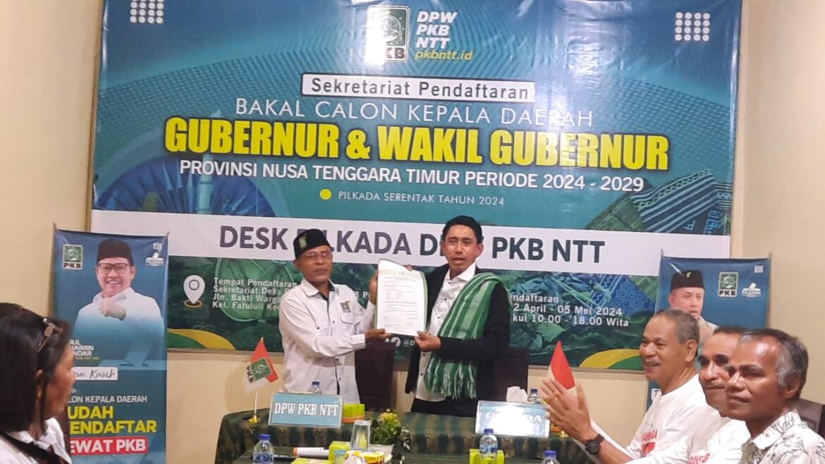 Bertarung di Pilgub NTT, Frans Aba Sambangi Parpol Pertama PKB untuk Daftarkan Diri