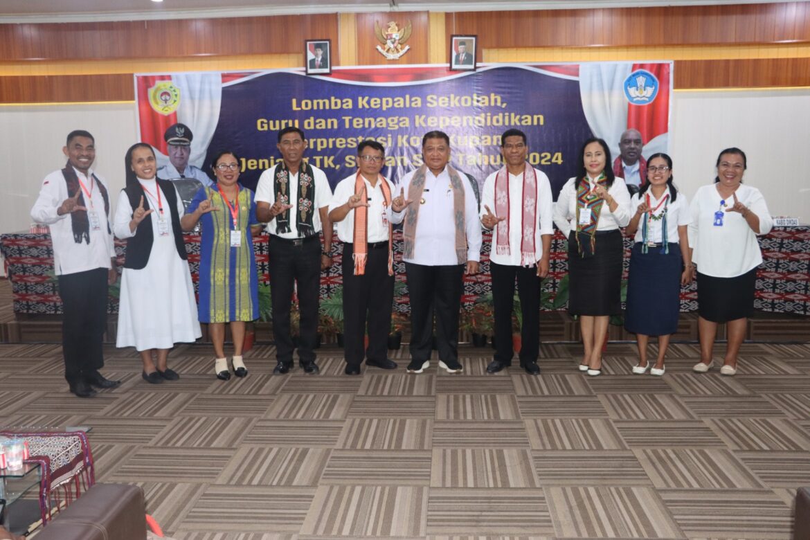 Penjabat Wali Kota Buka Lomba Tenaga Pendidik Berprestasi Tingkat Kota Kupang