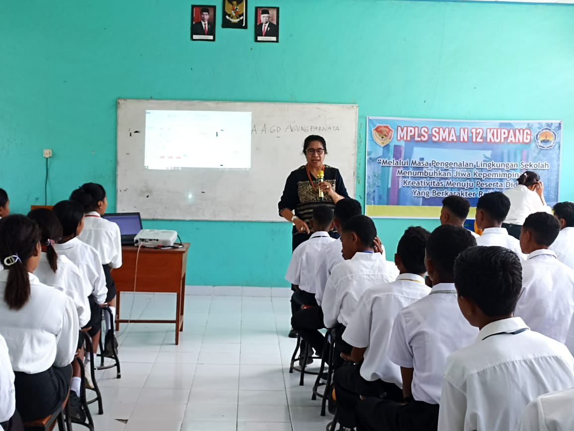 Siswa SMAN 12 Kota Kupang di Edukasi Pencegahan bullying