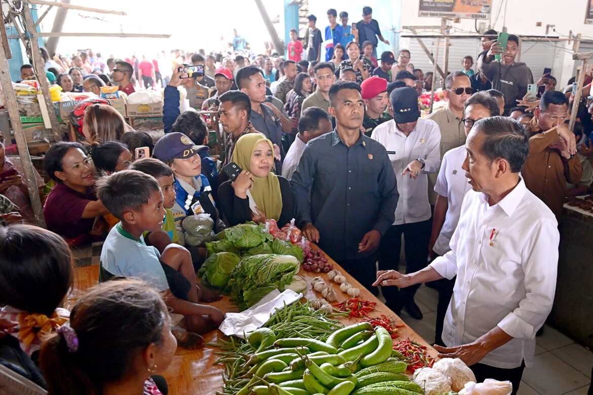 Hadir Perdana di Kabupaten TTU, Presiden Jokowi Disambut Histeris Ribuan Warga